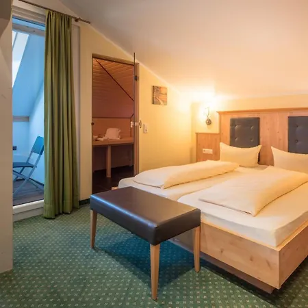 Hotel Gasthaus Weinhotel Adler 3*