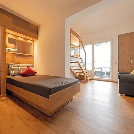 Weinhotel Adler 恩丁根