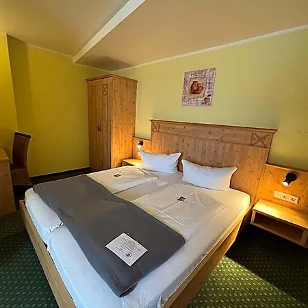 酒店 Weinhotel Adler 恩丁根