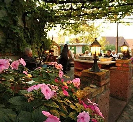 Weinhotel Adler
