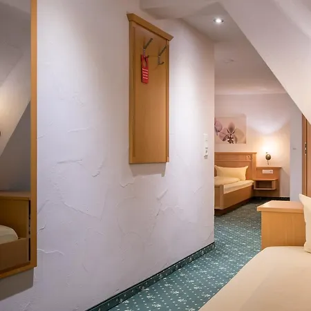 Weinhotel Adler 3*
