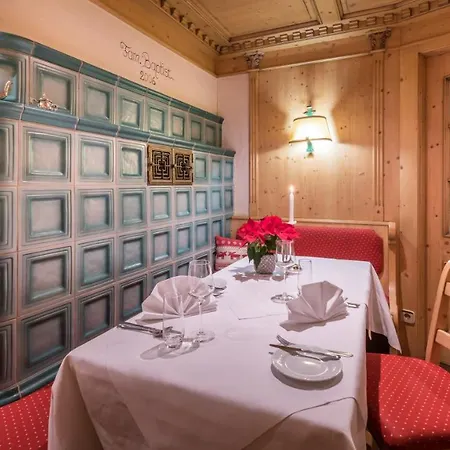 Gasthaus Weinhotel Adler Hotel 3*